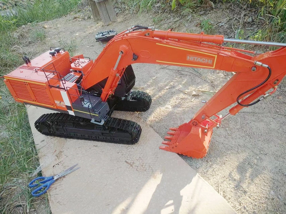Hitachi 870 Remote Control Excavator – Realistic Metal Model Toy!